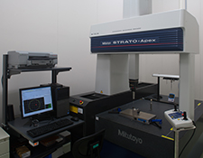 測定器（CNC三次元測定機）